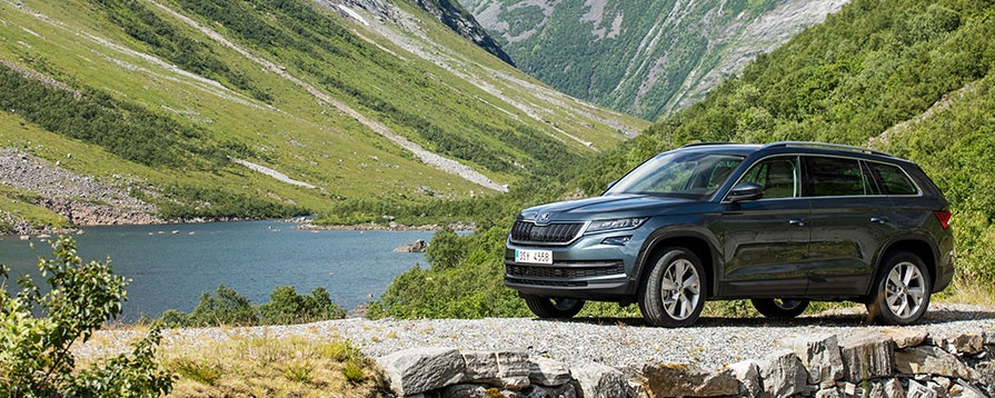 ŠKODA KODIAQ to pierwszy 7-miejscowy SUV marki. Jest przykładem siły i praktyczności.